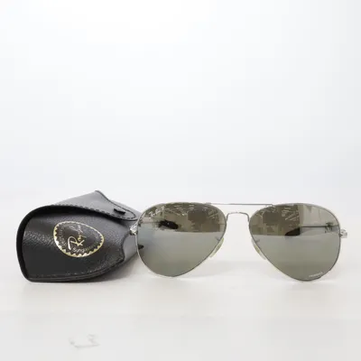 Solglasögon (RB8317-CH) från Ray-Ban