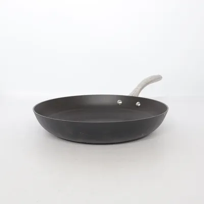 Frying pan (Black, Silver) from Satake