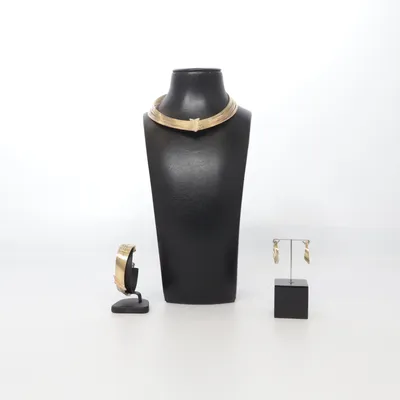 Jewelry set (Gold) Unknown metal