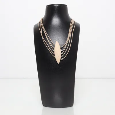 Halsband (Beige) från Aarikka Okänd metall