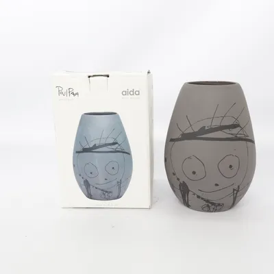 Vase (Great Guys) from Aida