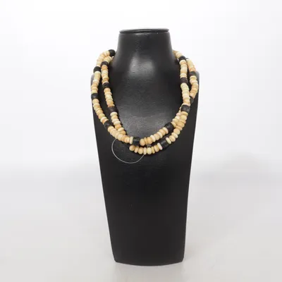 Halsband (Beige, Svart) Okänd metall