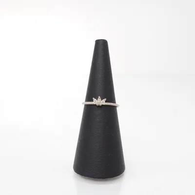 Ring (Silverfärgad) Okänd metall