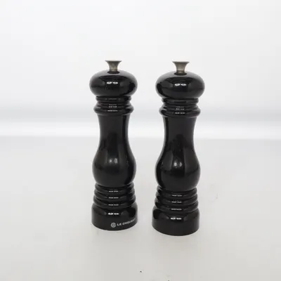 Salt & Pepper grinder (Black) from Le Creuset