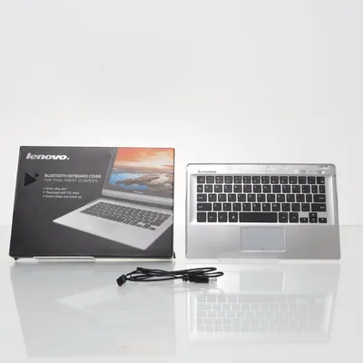 Tangentbord (Silverfärgad) från Lenovo