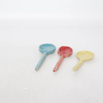 Ustensiles de cuisine (Rouge, Jaune, Bleu)