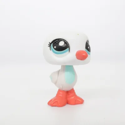 Toy figurine (White, Red, Blue) from Littlest Pet Shop