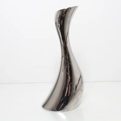 Vas (Silverfärgad) från Georg Jensen