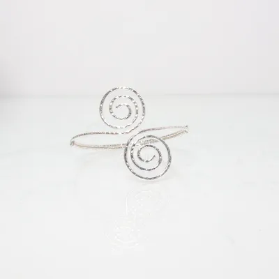 Armband (Silverfärgad) Okänd metall