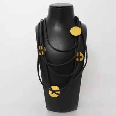 Ketting (Zwart, Geel) Onbekend materiaal
