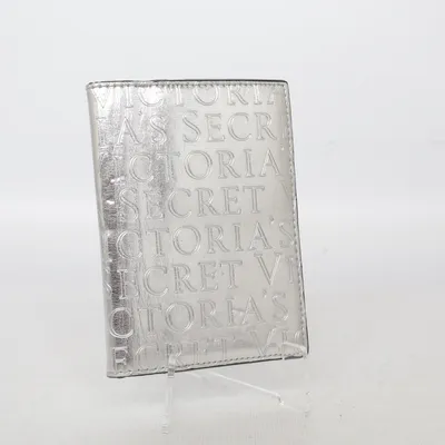 Reisepasshülle (Silber) von Victoria's Secret