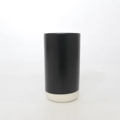 Vase (Noir, Beige) de Studio Arhoj