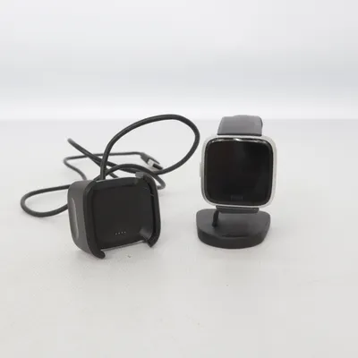 Smartwatch (Zwart, Zilver) van FitBit