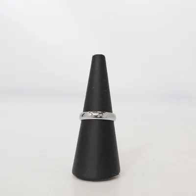 Ring (Silverfärgad) Okänd metall