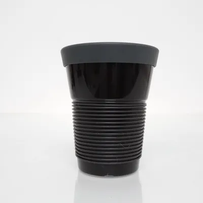 Take away mugg (Made in Germany KAHLA cupit Becher 0,35 l + Trinkdeckel pure black) från Kahla