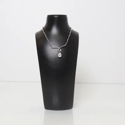 Halsband (Silverfärgad) Okänd metall