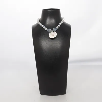 Ketting (Wit, Blauw) Onbekend materiaal