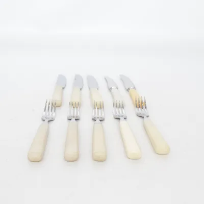 Couverts (Beige)