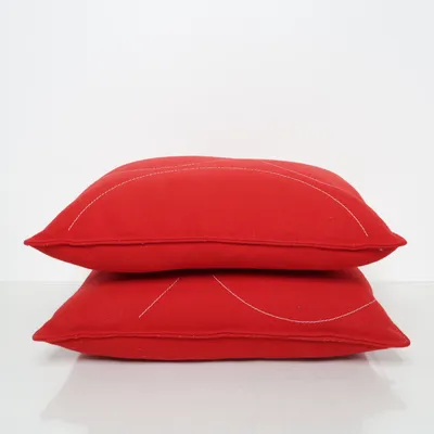 Prydnadskudde (Röd) från HAY