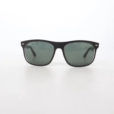 Solglasögon (RB 4226) från Ray-Ban