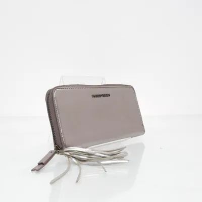 Wallet (Silver) from Mango Touch