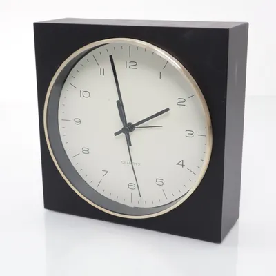 Table clock (Black) from Quartz  