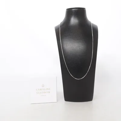 Halsband (Silverfärgad) från Caroline Svedbom Okänd metall
