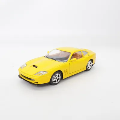 Voiture jouet (550 Maranello) de Burago
