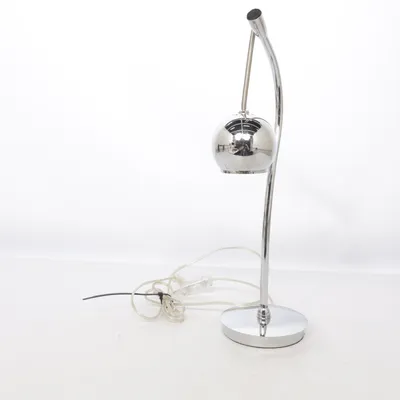 Skrivbordslampa (Nordlux 2055 passar utmärkt till PH lampa Louis Poulsen.) från Nordlux