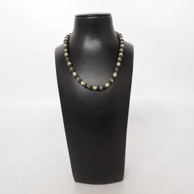 Collier (Noir, Beige, Argent) Métal inconnu