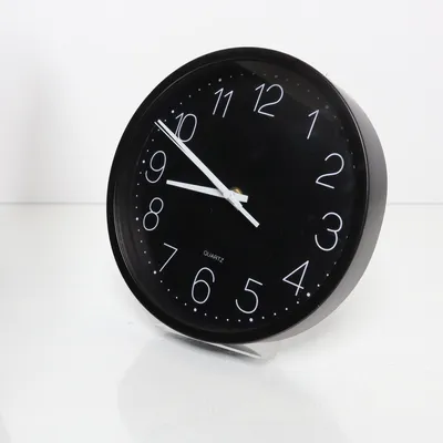 Väggklocka (Svart)