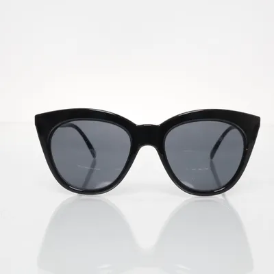 Sunglasses (Black) from Le Specs