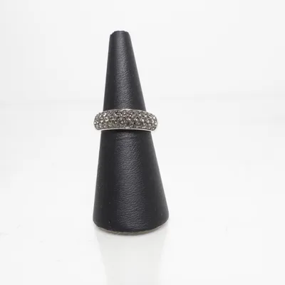 Ring (Silverfärgad) Okänd metall