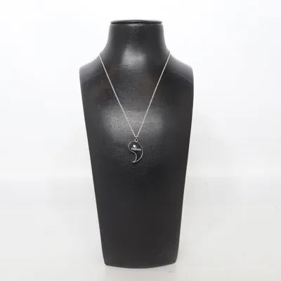 Collier (Argent, Noir) de Claire's Métal inconnu