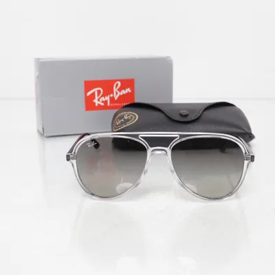 Solglasögon (RB 4376) från Ray-Ban