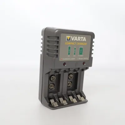 Chargeur de batterie (Compact Charger) de Varta