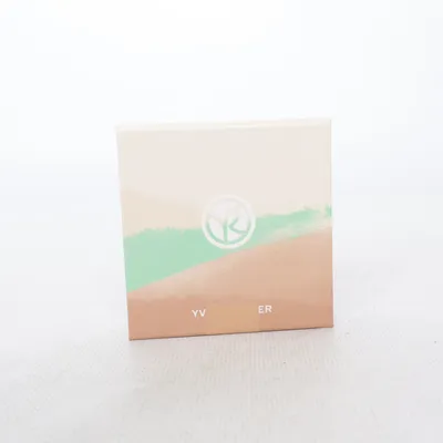 Powder (Poudre De Teint Beige 300) from Yves Rocher
