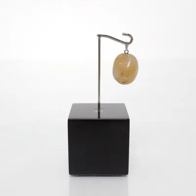 Pendant (Beige) Unknown metal