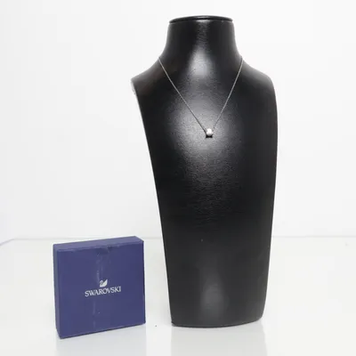 Halsband (Silverfärgad) från Swarovski Okänd metall