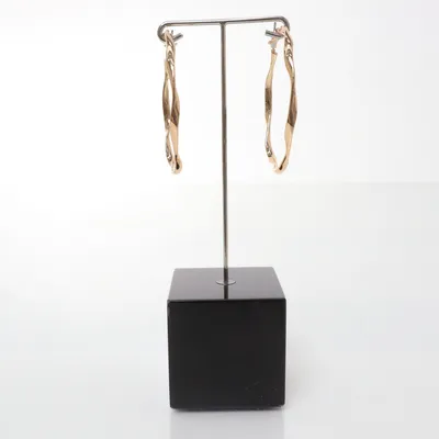 Örhängen (Guldfärgad) Okänd metall