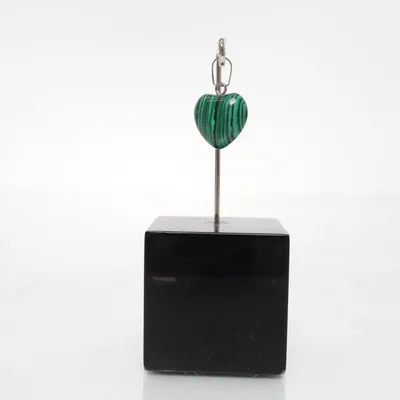 Hänge (Grön) Okänd metall