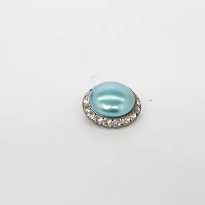 Brooch (Blue) Unknown metal