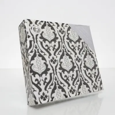 Photo album (For 200 photos 10x15 cm with memo writing area and cd storage.  )