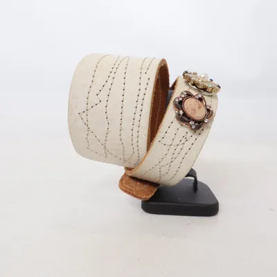 Armband (Beige) från Noosa Okänd metall