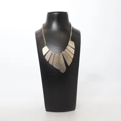 Halsband (Guldfärgad) Okänd metall
