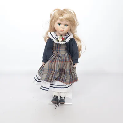 Porcelain doll (Multicolored)