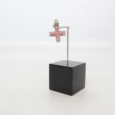 Pendentif (Rose, Argent) de Othmar Métal inconnu