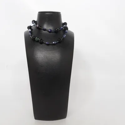 Halskette (Schwarz, Blau) Unbekanntes Metall