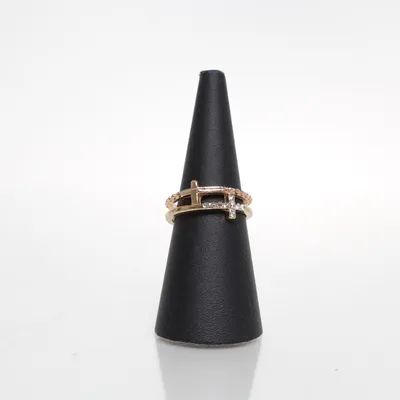 Ring (Guldfärgad) Okänd metall