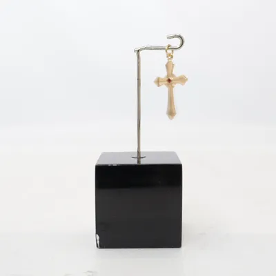 Pendentif (Or) Métal inconnu